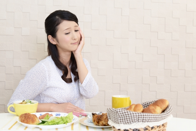 What to eat after tooth extraction? Recommended diet and precautions [Dentist's commentary].