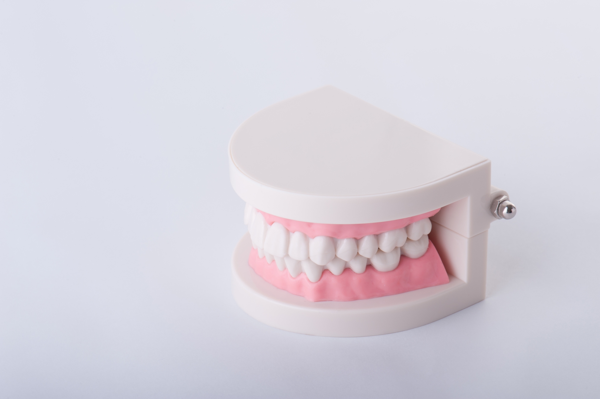 Dentist explains the causes, countermeasures, and treatment of gum lowering in orthodontics!