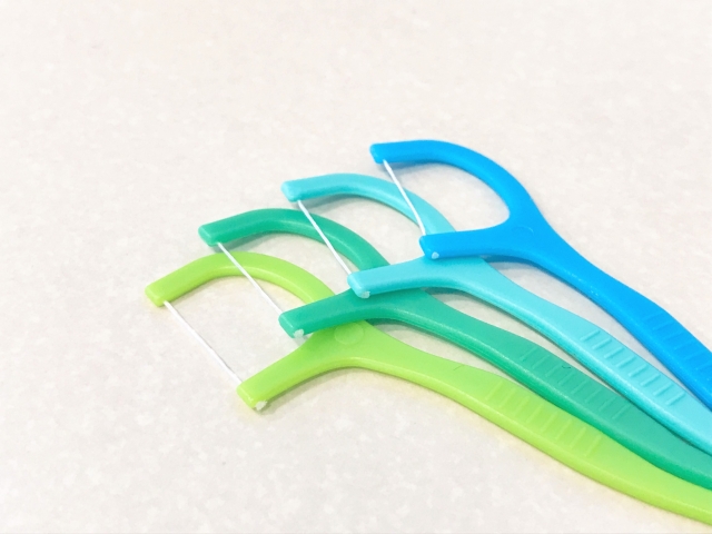 A Dental Hygienist Teaches! Effective use of dental floss and 5 recommended brands