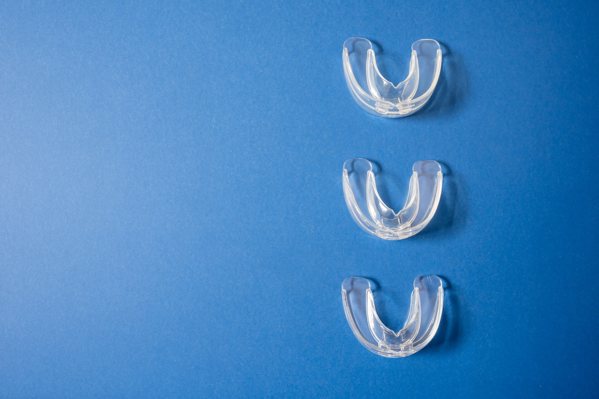 Mooshield or Pre-Ortho? Differences and advantages and disadvantages of mouthpiece orthodontic appliances used for early orthodontic treatment of children with an opposing bite (ukeuchi).