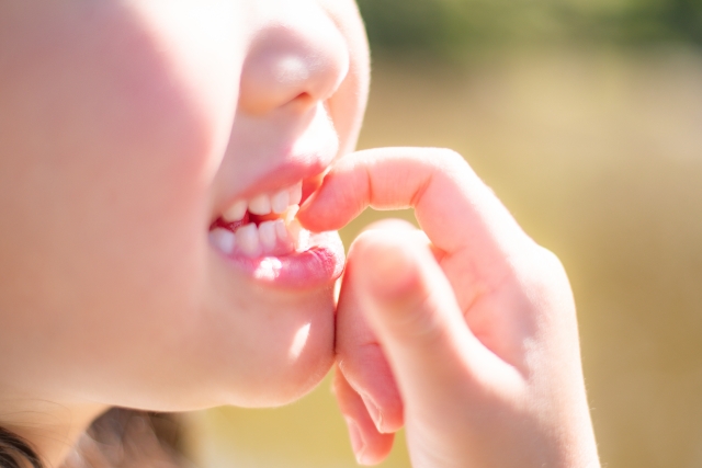 Childhood orthodontic treatment, first stage treatment, stop.